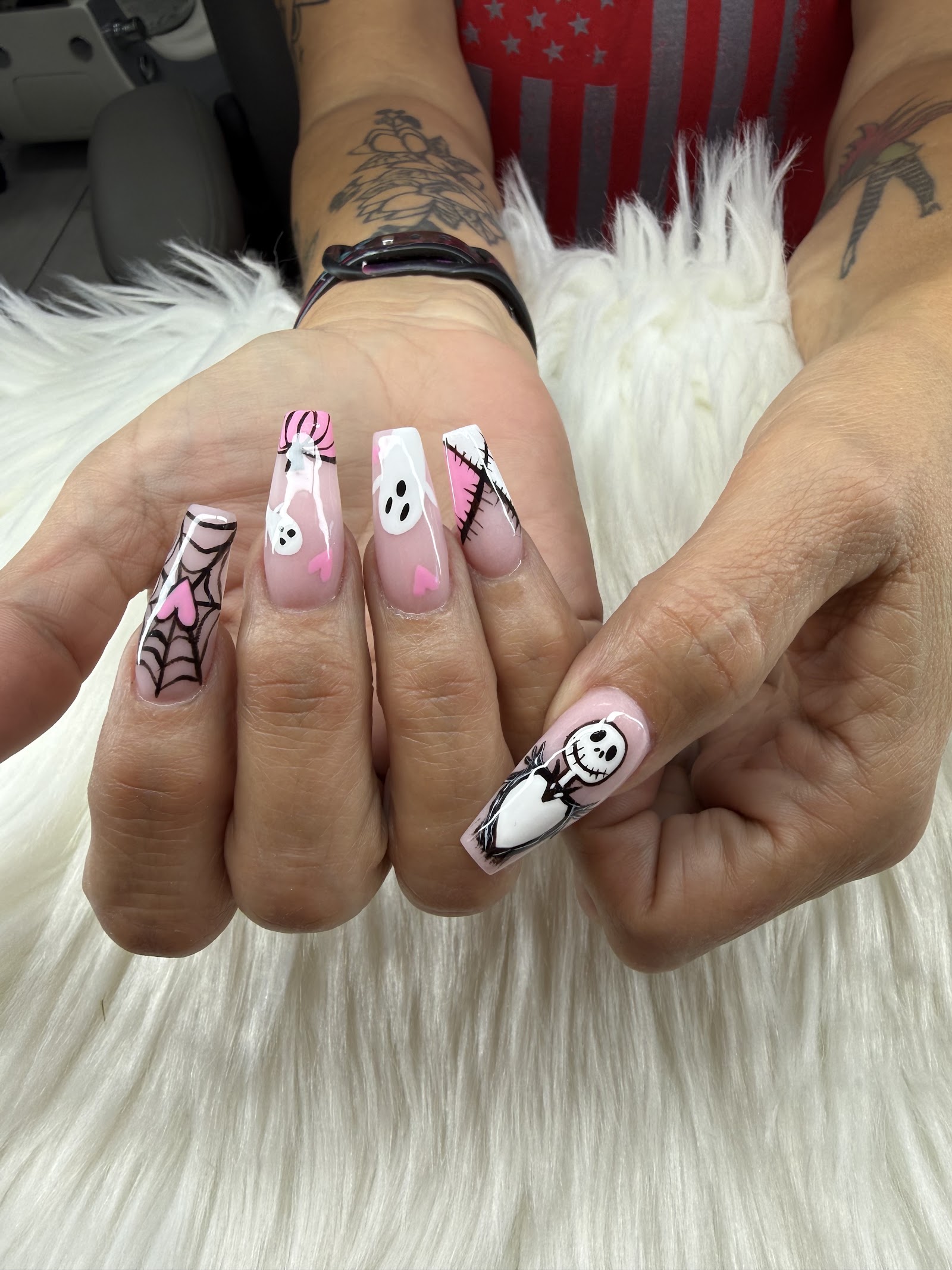 Paradise Nails And Lashes logo